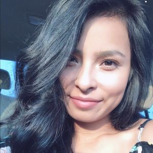 Meet your Posher, Aurora